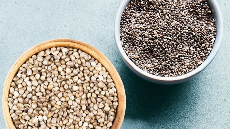 Chia vs Hemp Seeds: Superfood Showdown: Chia vs Hemp Seeds